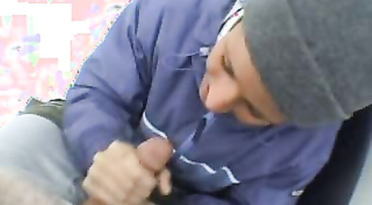 Blowjob In Snow - Movies. video2porn2