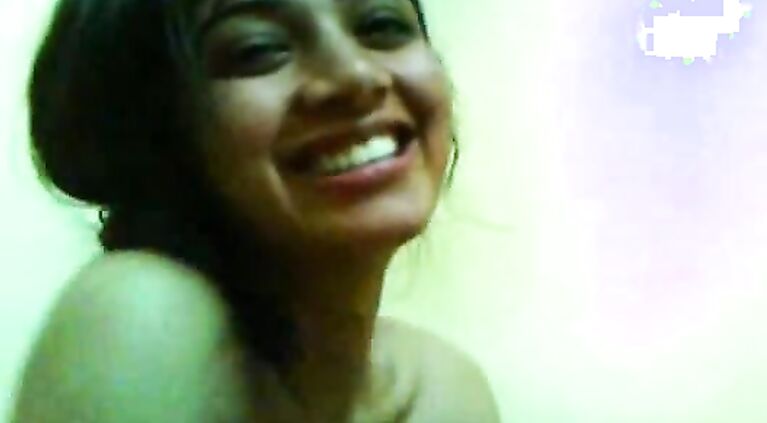 Nidhi Hot Indian Girl - Movies.